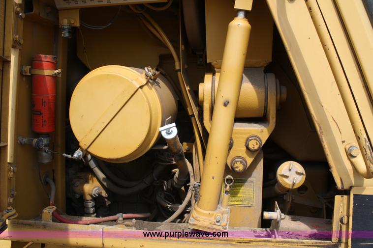 image for item A2002 1992 Caterpillar 943 track loader