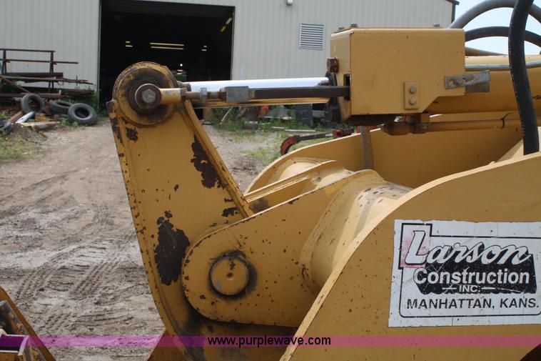 image for item A2002 1992 Caterpillar 943 track loader
