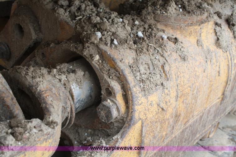 image for item A2002 1992 Caterpillar 943 track loader