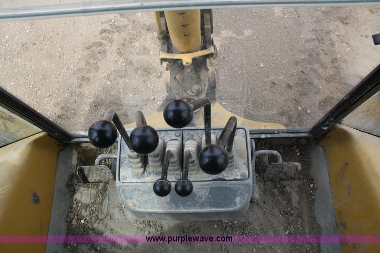 image for item A2004 1998 Caterpillar 416C backhoe