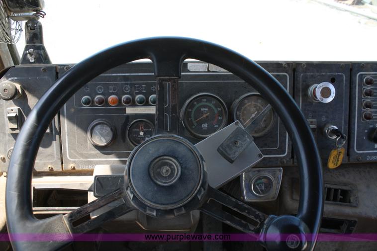 image for item A2093 1994 Caterpillar D250D articulating dump truck