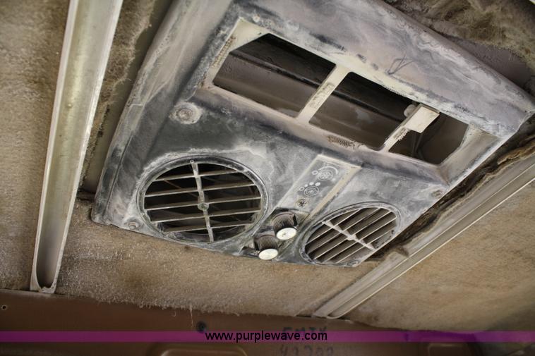 image for item A2093 1994 Caterpillar D250D articulating dump truck