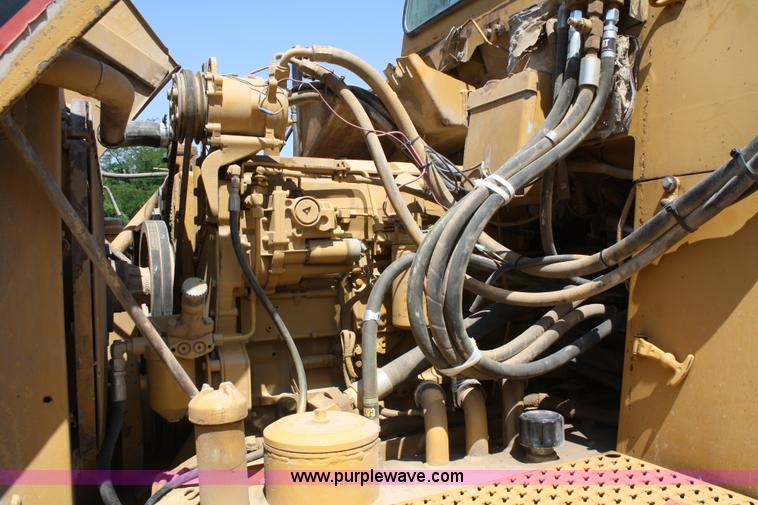 image for item A2093 1994 Caterpillar D250D articulating dump truck
