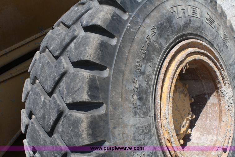 image for item A2093 1994 Caterpillar D250D articulating dump truck