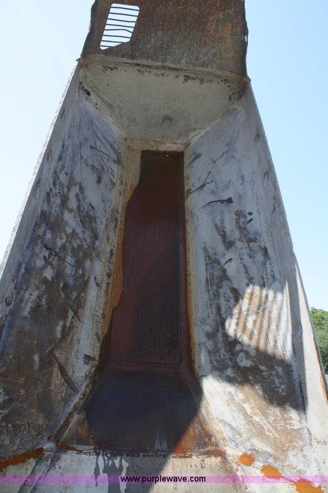 image for item A2093 1994 Caterpillar D250D articulating dump truck