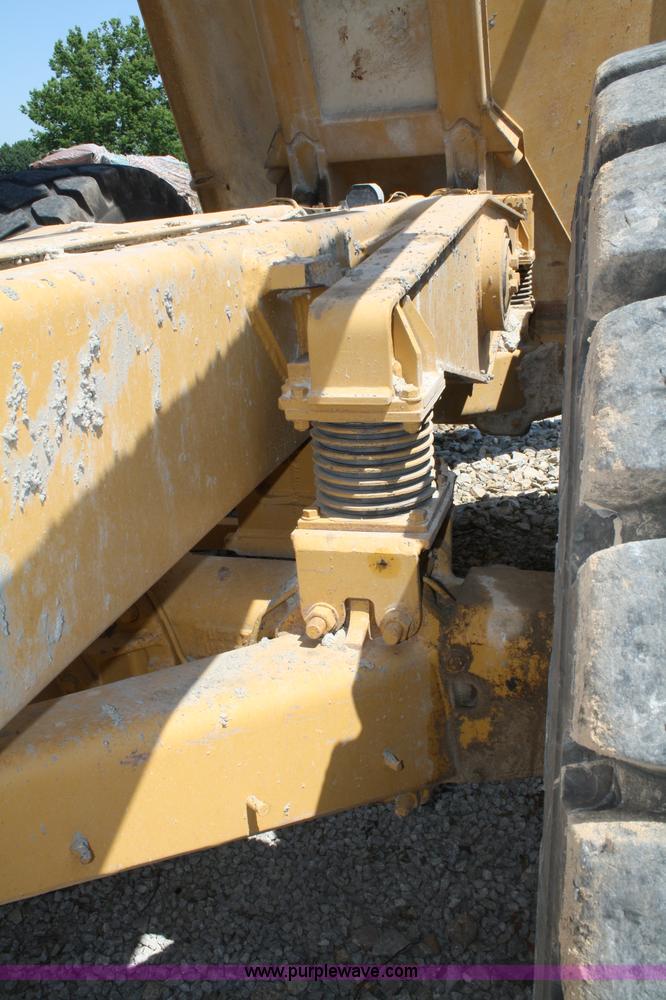 image for item A2093 1994 Caterpillar D250D articulating dump truck