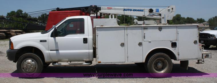 image for item A2095 2000 Ford F550 XL Super Duty utility pickup truck