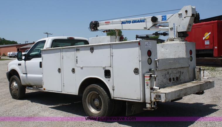 image for item A2095 2000 Ford F550 XL Super Duty utility pickup truck