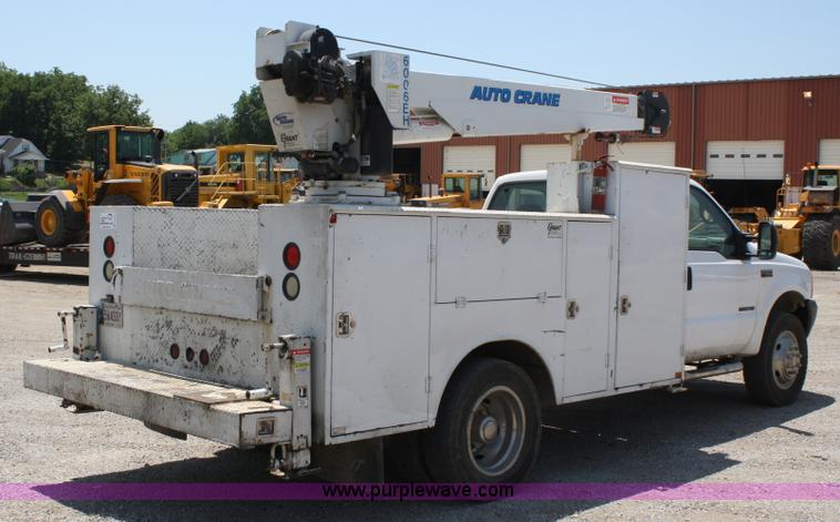 image for item A2095 2000 Ford F550 XL Super Duty utility pickup truck