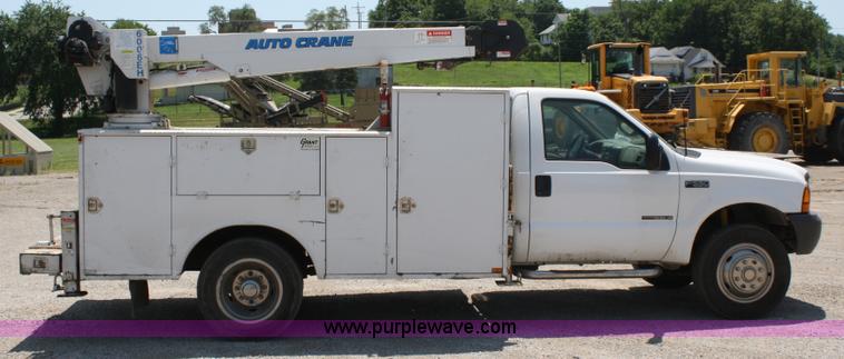 image for item A2095 2000 Ford F550 XL Super Duty utility pickup truck