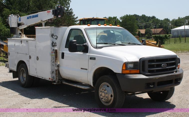 image for item A2095 2000 Ford F550 XL Super Duty utility pickup truck