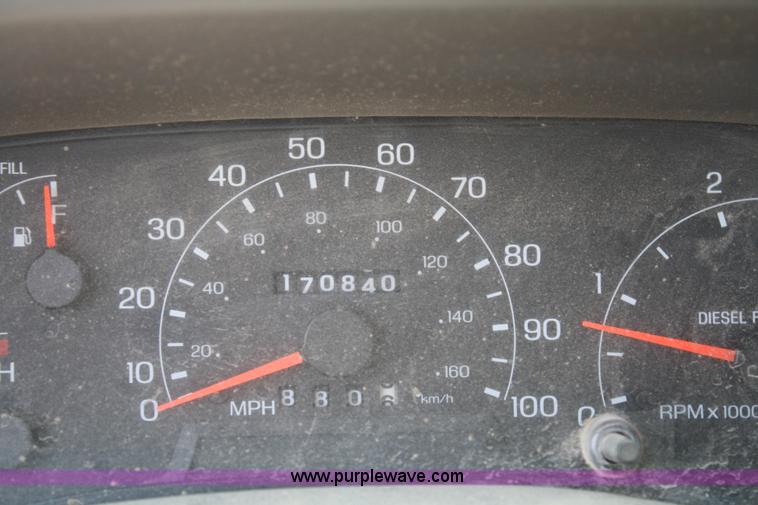 image for item A2095 2000 Ford F550 XL Super Duty utility pickup truck