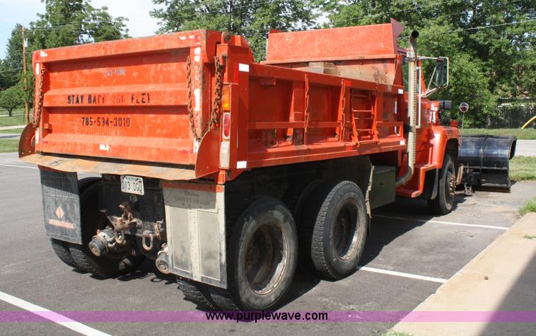 image for item A2134 1989 Ford L8000 dump truck with snow plow