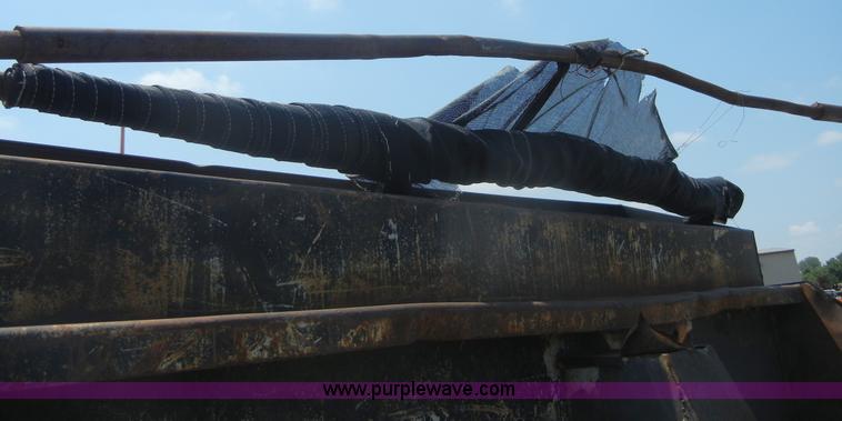 image for item A3011 1995 Ford F800 dump truck