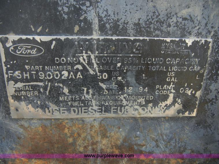 image for item A3011 1995 Ford F800 dump truck