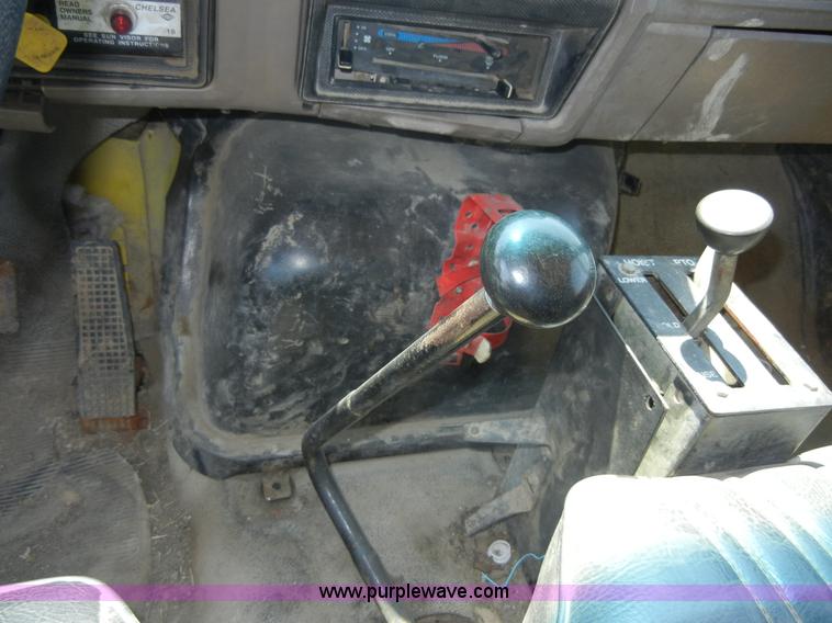 image for item A3011 1995 Ford F800 dump truck