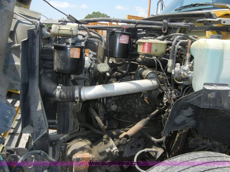 image for item A3011 1995 Ford F800 dump truck