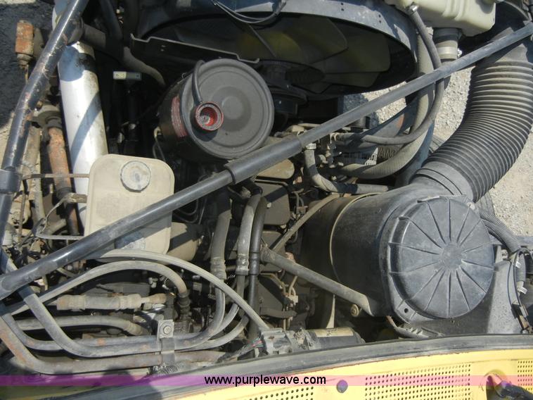 image for item A3011 1995 Ford F800 dump truck