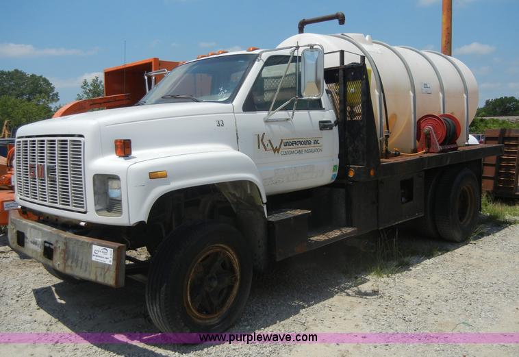 image for item A3015 1991 GMC Topkick 7000 water truck