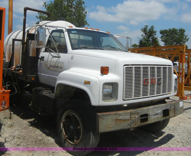 image for item A3015 1991 GMC Topkick 7000 water truck
