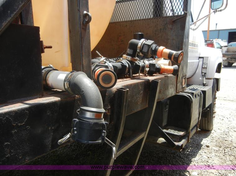 image for item A3015 1991 GMC Topkick 7000 water truck