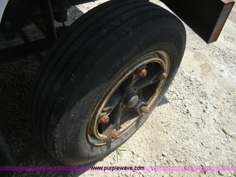 image for item A3015 1991 GMC Topkick 7000 water truck