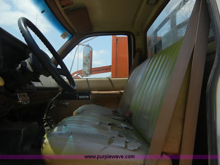 image for item A3015 1991 GMC Topkick 7000 water truck