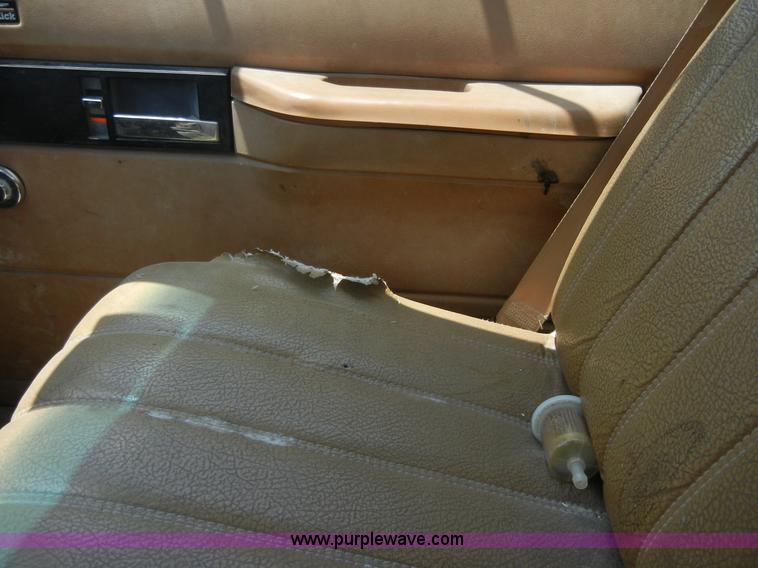 image for item A3015 1991 GMC Topkick 7000 water truck