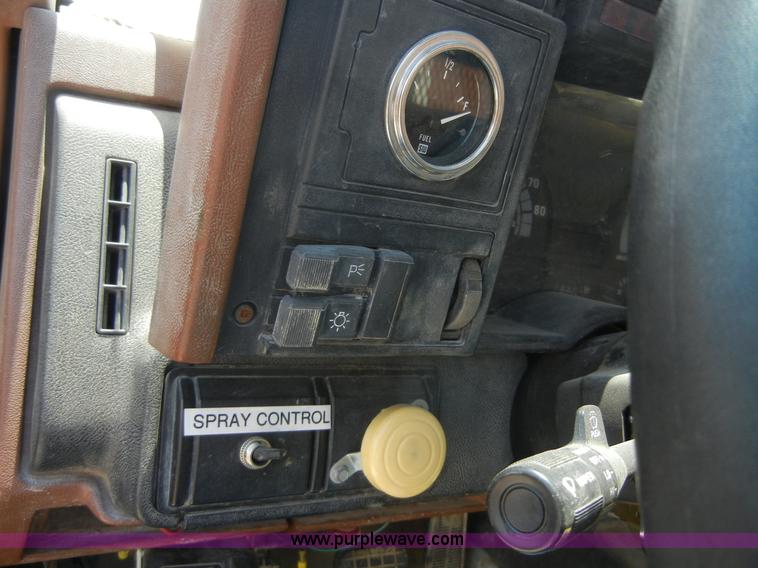 image for item A3015 1991 GMC Topkick 7000 water truck