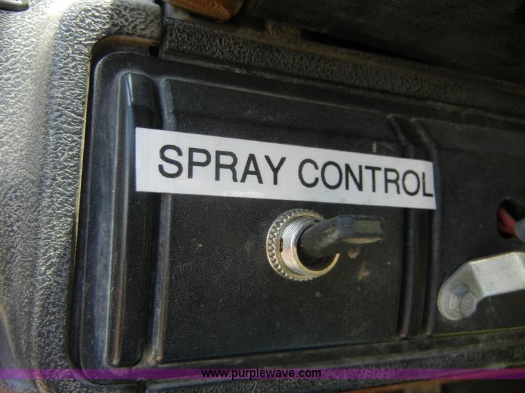 image for item A3015 1991 GMC Topkick 7000 water truck