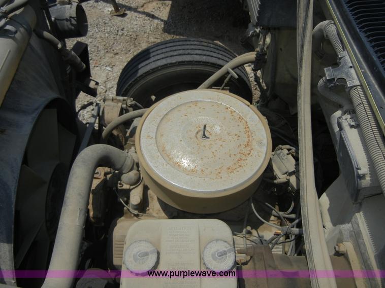 image for item A3015 1991 GMC Topkick 7000 water truck