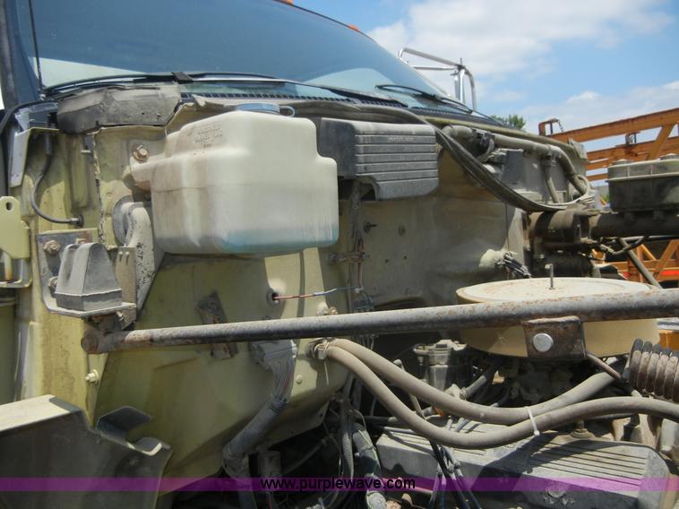 image for item A3015 1991 GMC Topkick 7000 water truck