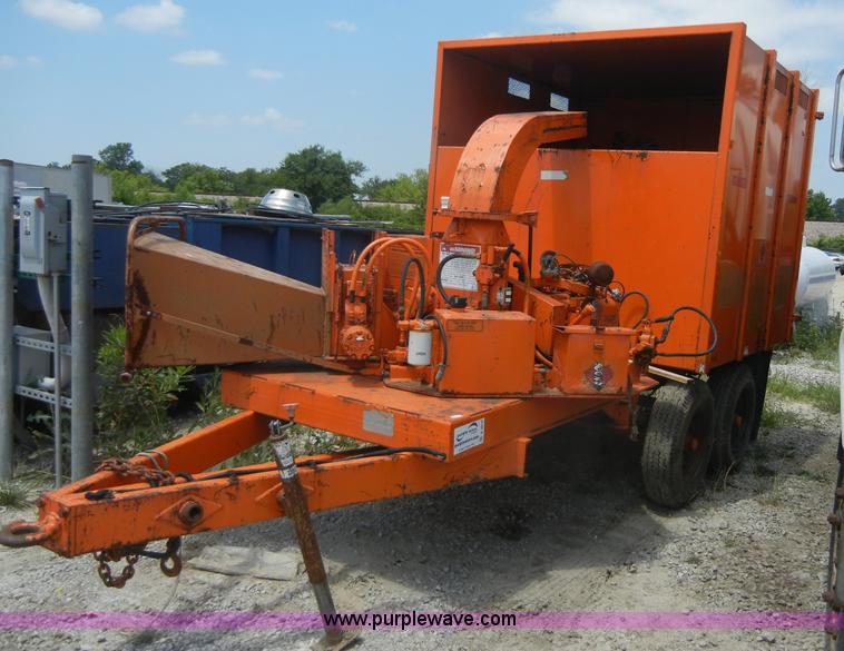 1993 Mighty Bandit chipper/shredder in Olathe, KS Item A3016 sold