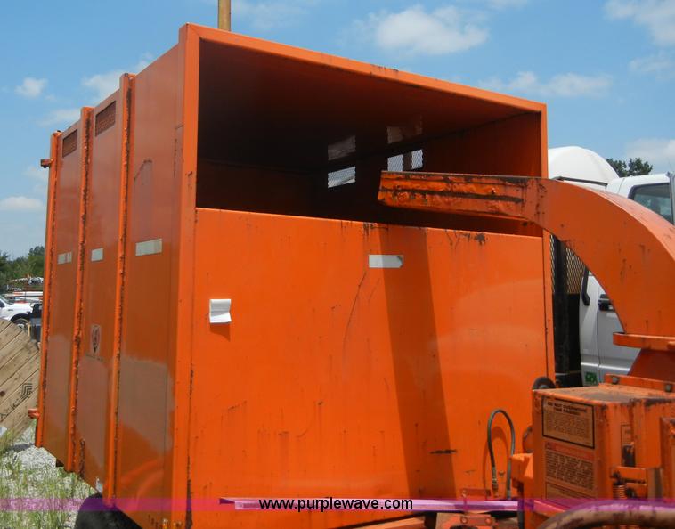 image for item A3016 1993 Mighty Bandit chipper/shredder