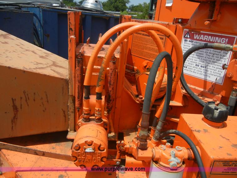 image for item A3016 1993 Mighty Bandit chipper/shredder