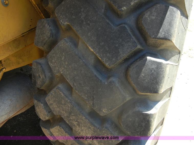 image for item A3041 1977 Caterpillar 613B paddle scraper