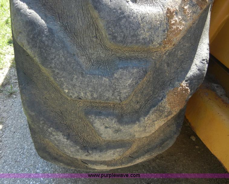 image for item A3041 1977 Caterpillar 613B paddle scraper