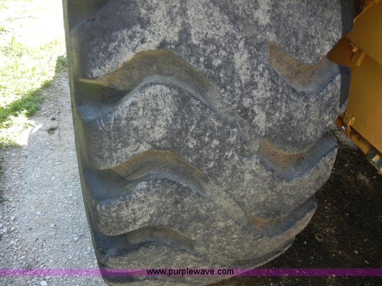 image for item A3041 1977 Caterpillar 613B paddle scraper