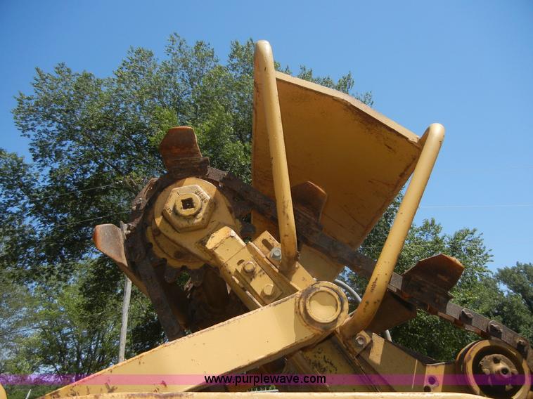 image for item A3041 1977 Caterpillar 613B paddle scraper