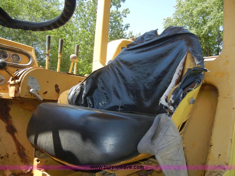 image for item A3041 1977 Caterpillar 613B paddle scraper