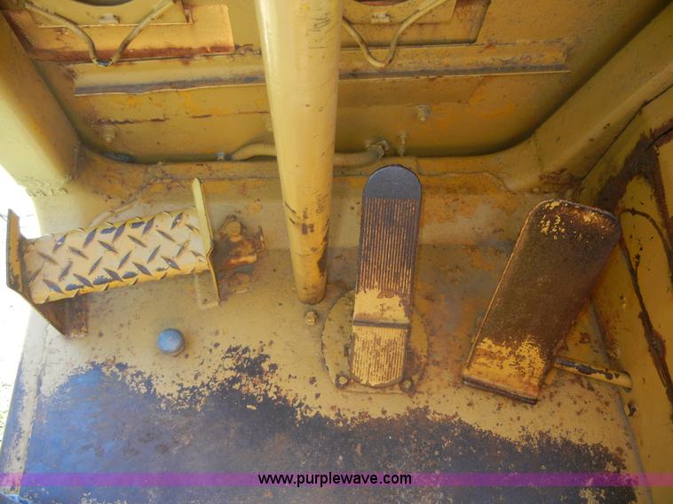 image for item A3041 1977 Caterpillar 613B paddle scraper