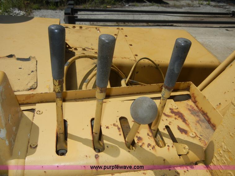 image for item A3041 1977 Caterpillar 613B paddle scraper