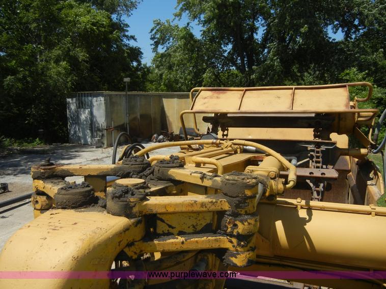 image for item A3041 1977 Caterpillar 613B paddle scraper
