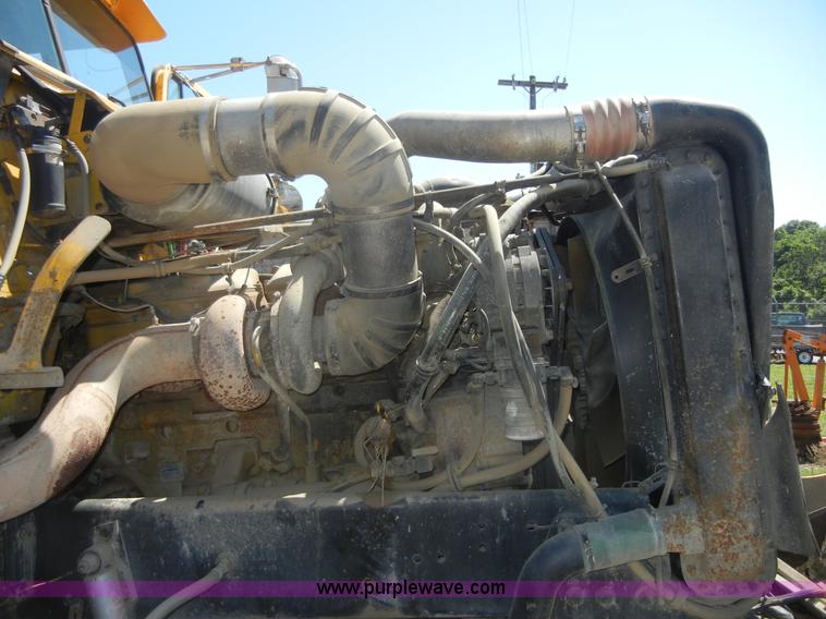 image for item A3042 1989 Freightliner FLD120 dump truck