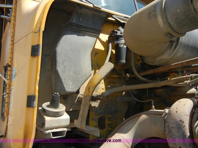 image for item A3042 1989 Freightliner FLD120 dump truck