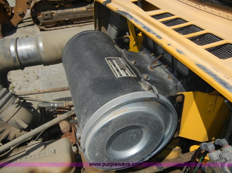 image for item A3042 1989 Freightliner FLD120 dump truck