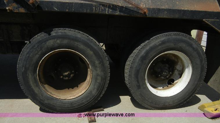 image for item A3042 1989 Freightliner FLD120 dump truck