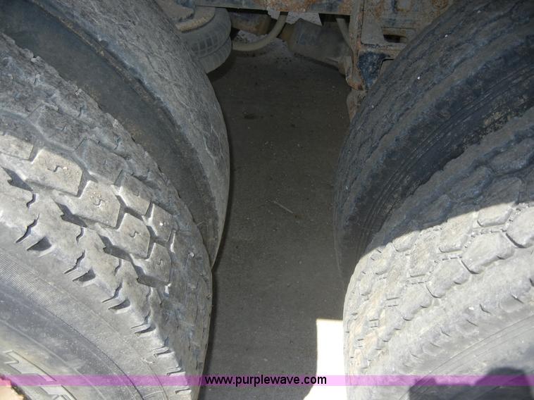 image for item A3042 1989 Freightliner FLD120 dump truck