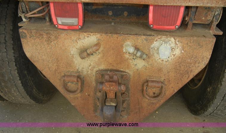 image for item A3042 1989 Freightliner FLD120 dump truck