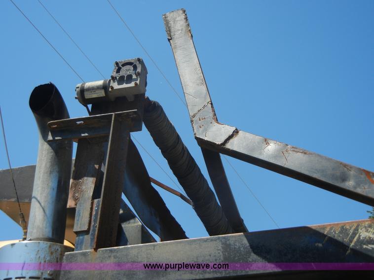 image for item A3042 1989 Freightliner FLD120 dump truck